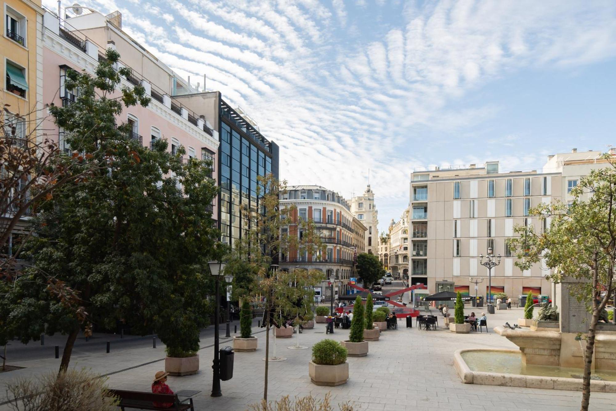 Apartamento Reformado En La Gran Via Alquiler Temporal Madrid Exterior foto